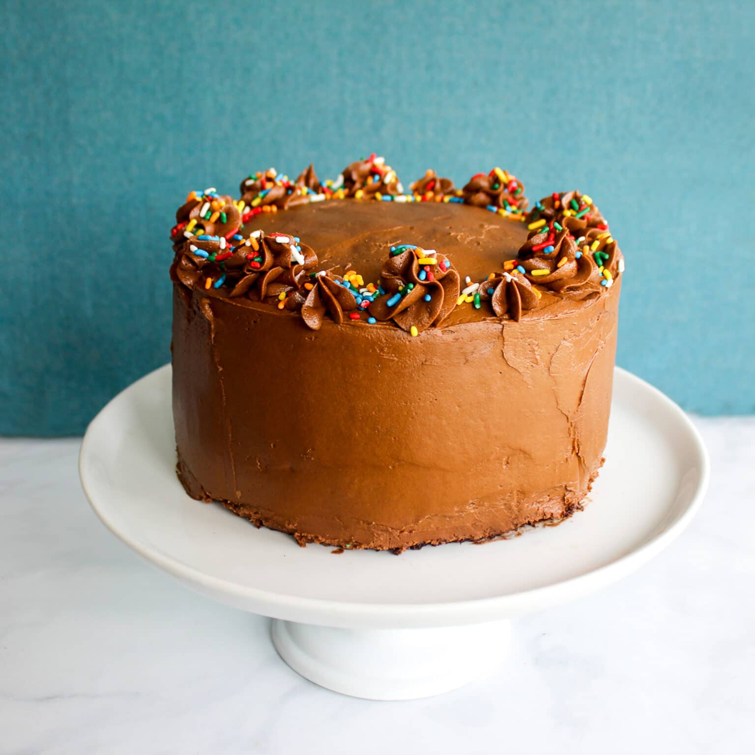 Easy Fudge Frosting Run to the Table